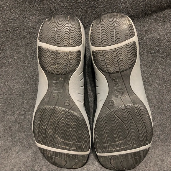 Dansko Hilde Black Suede Comfort Shoes Flats Cross Strap Size EU 40 US 9.5-10 - Picture 6 of 11